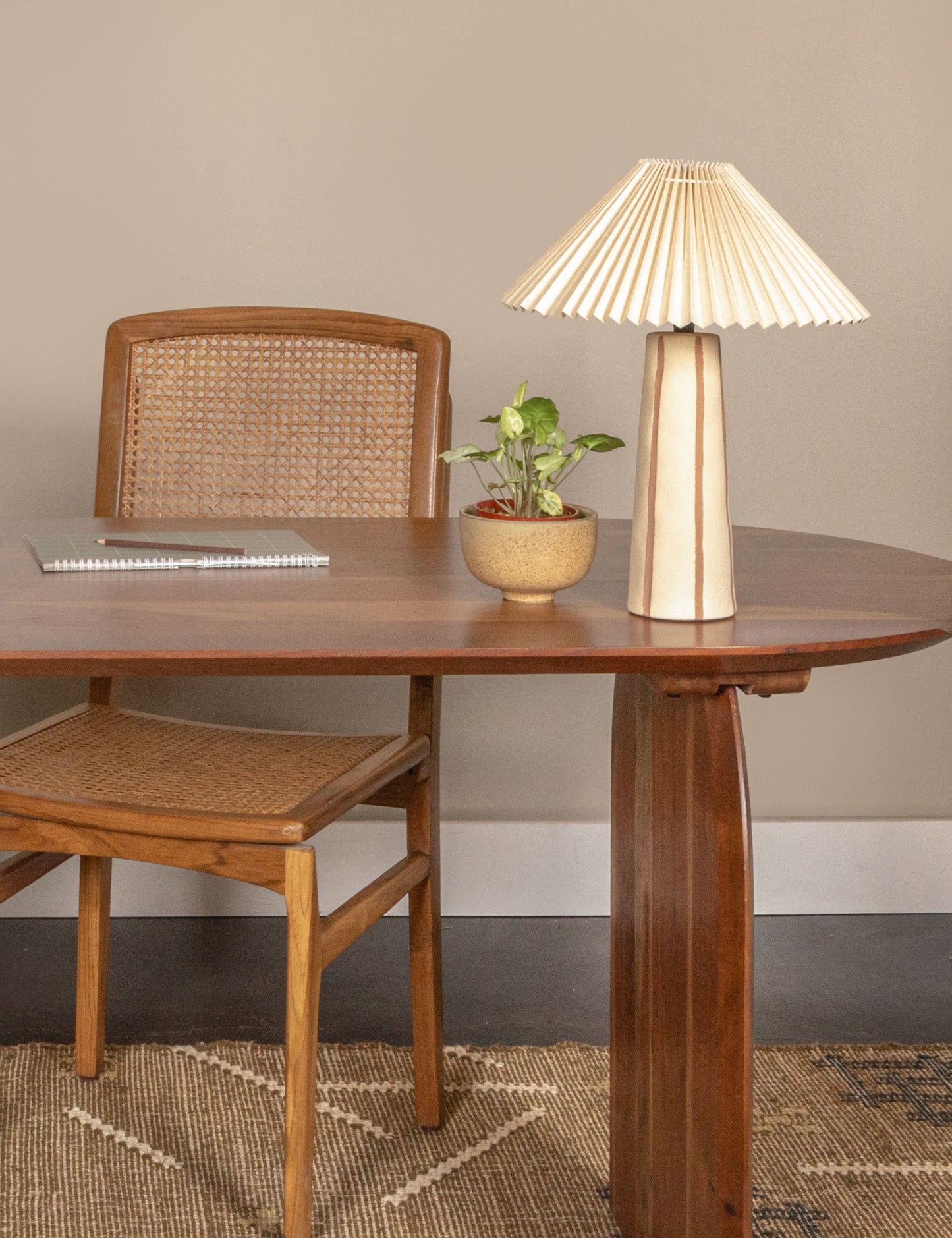 Baza Table Lamp