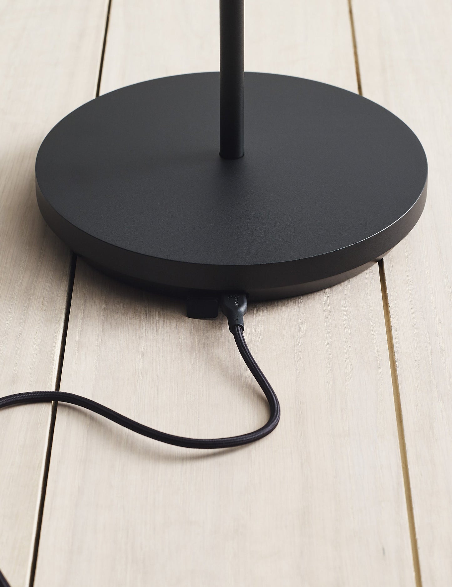 Carla Cordless Floor Lamp