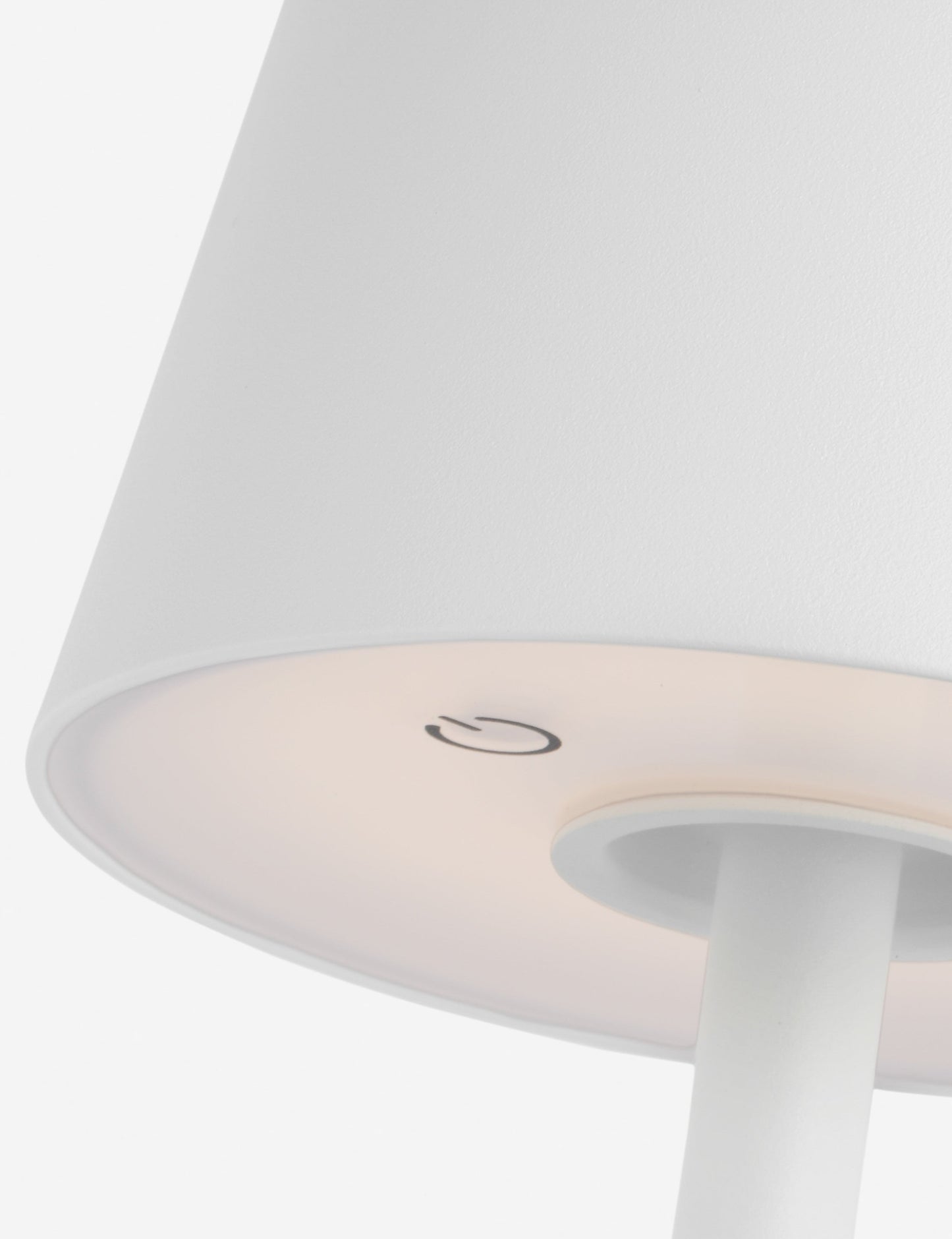 Carla Cordless Floor Lamp